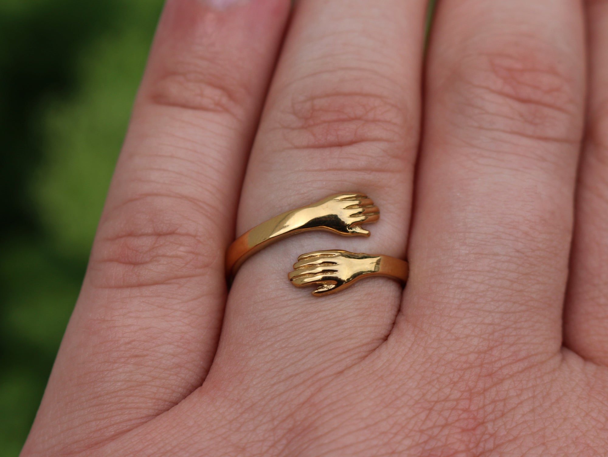 Hug Ring - Gold