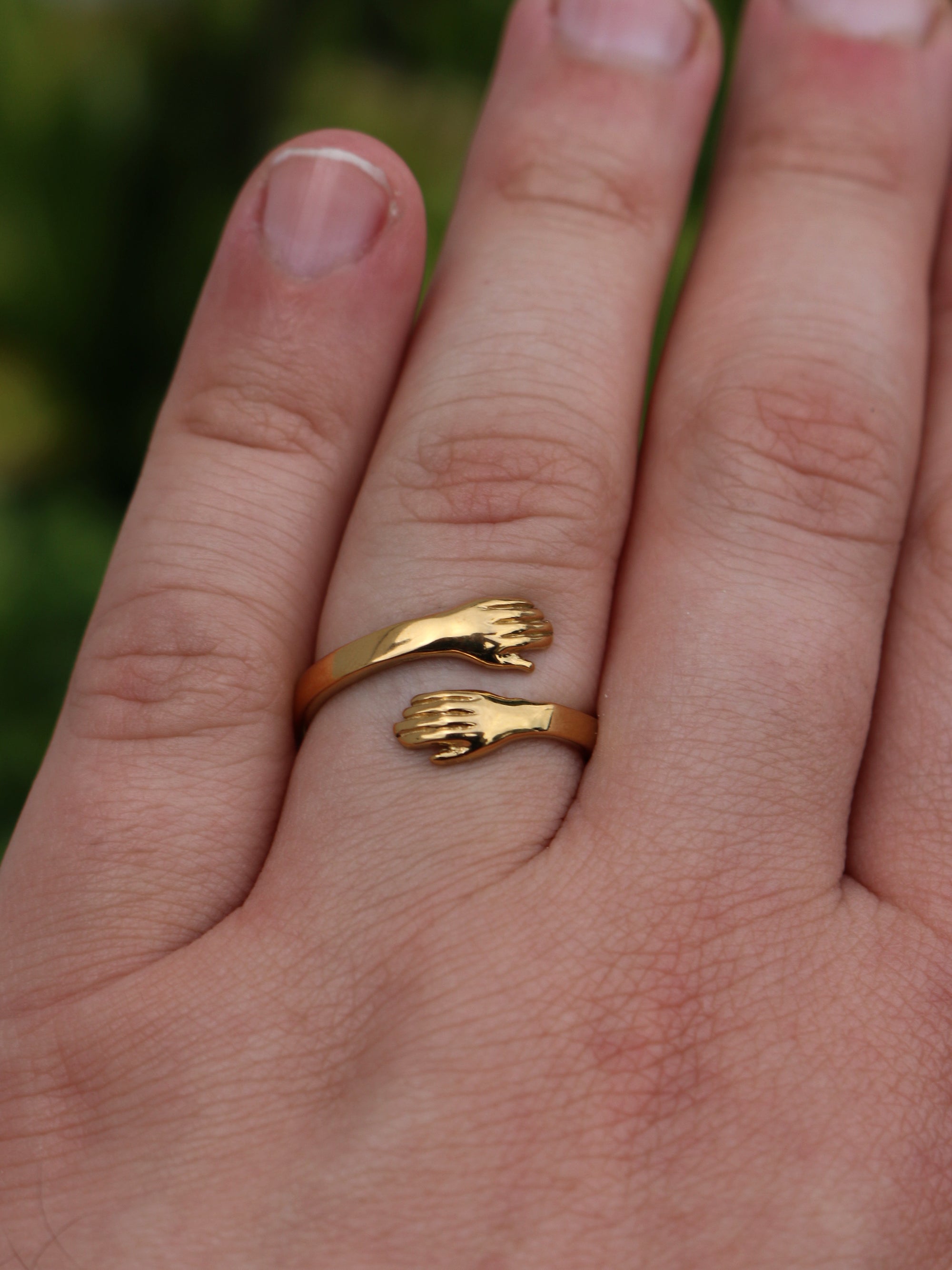 Hug Ring - Gold