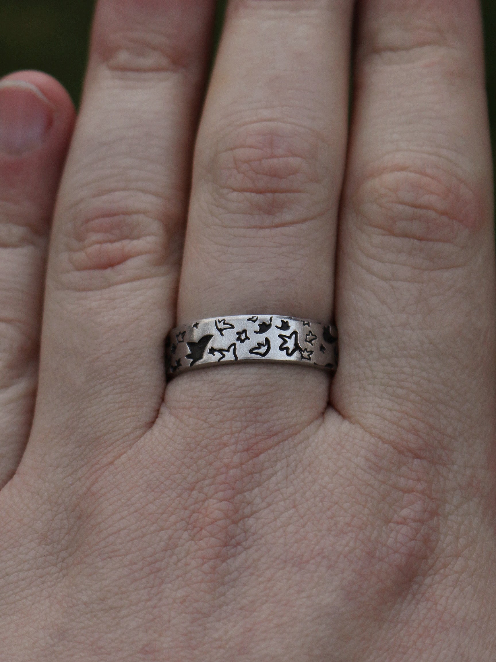 Heartstopper Leaves Ring - Shaded - Various