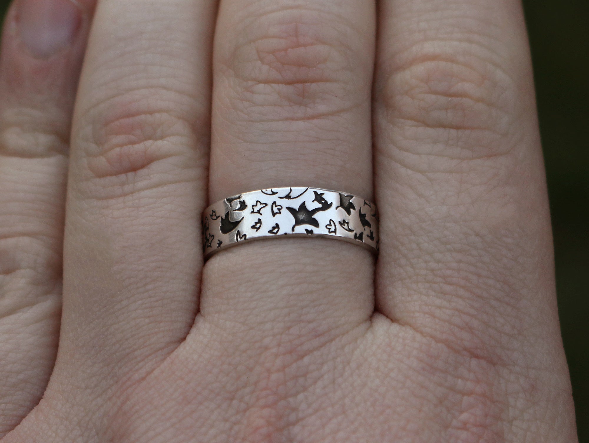 Heartstopper Leaves Ring - Shaded - Various