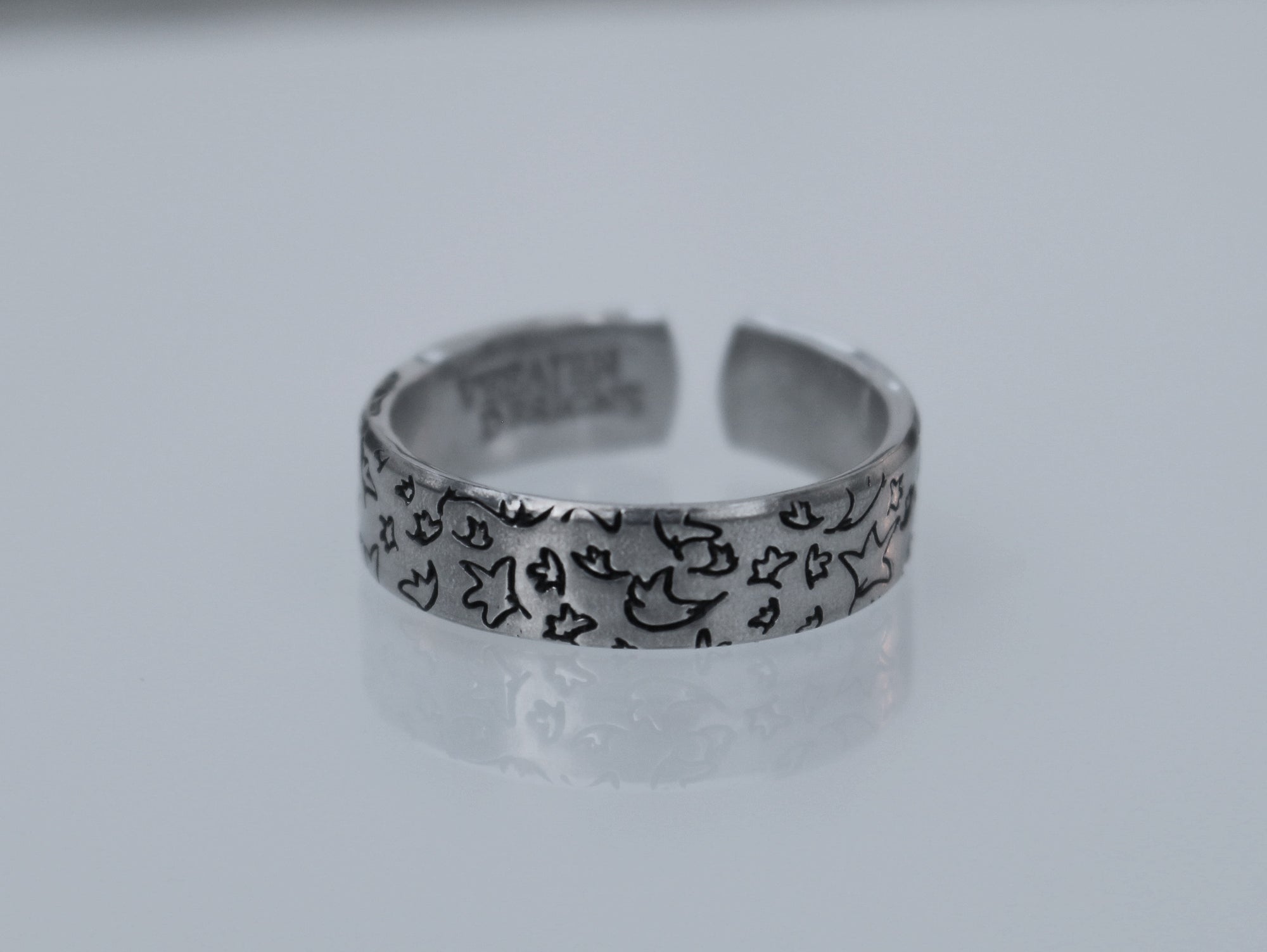 Heartstopper Leaves Ring - Unshaded - Various