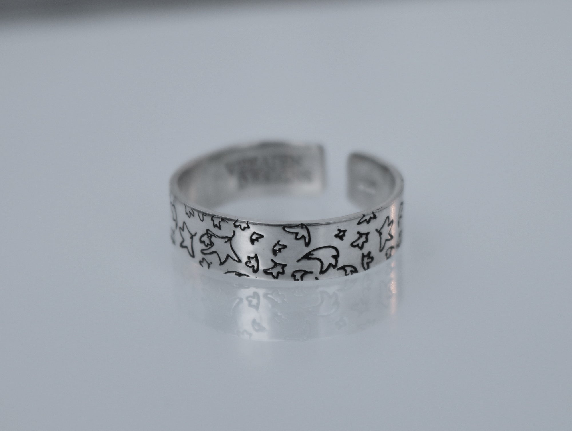 Heartstopper Leaves Ring - Unshaded - Various