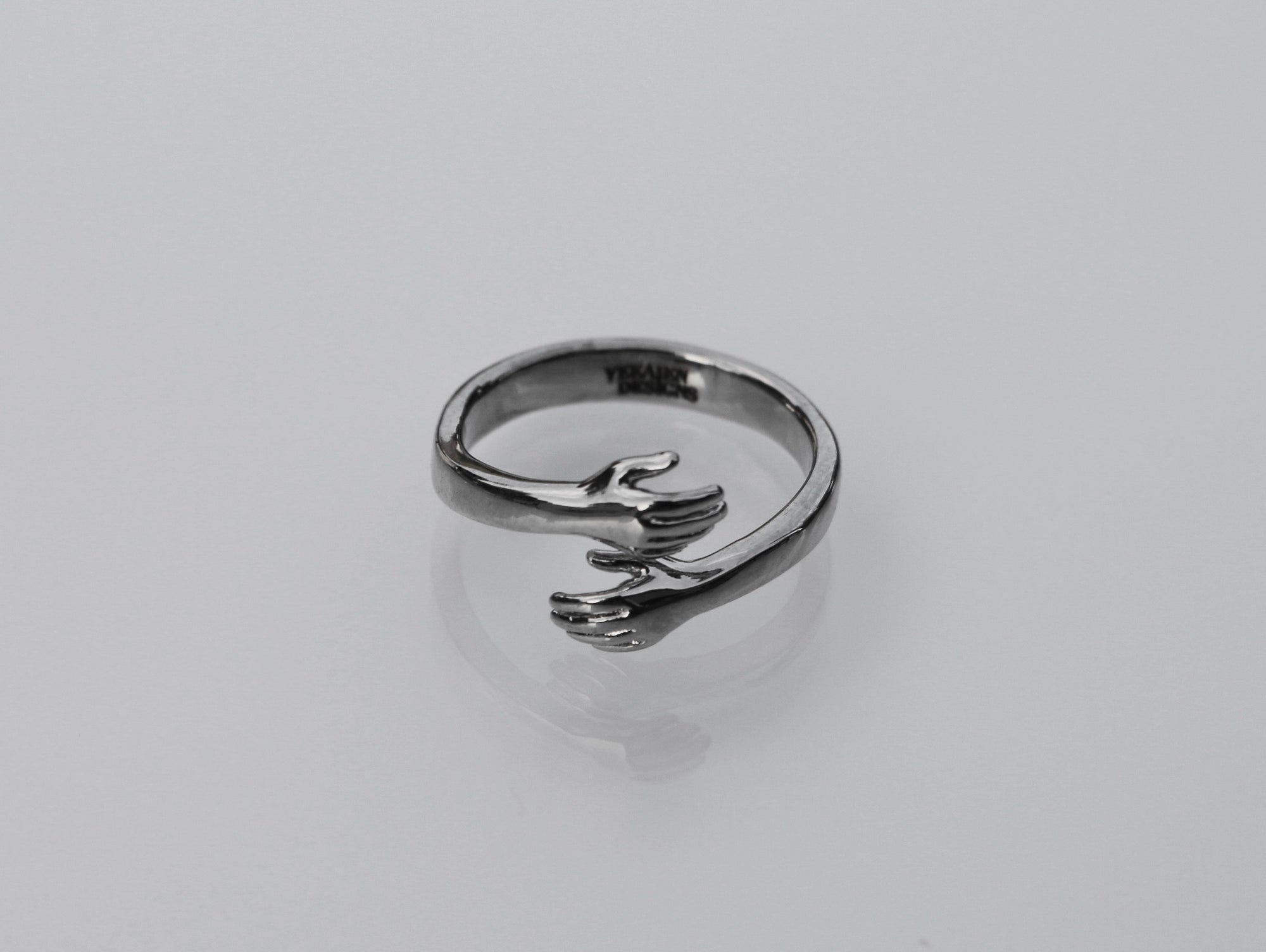 Hug Ring - Silver