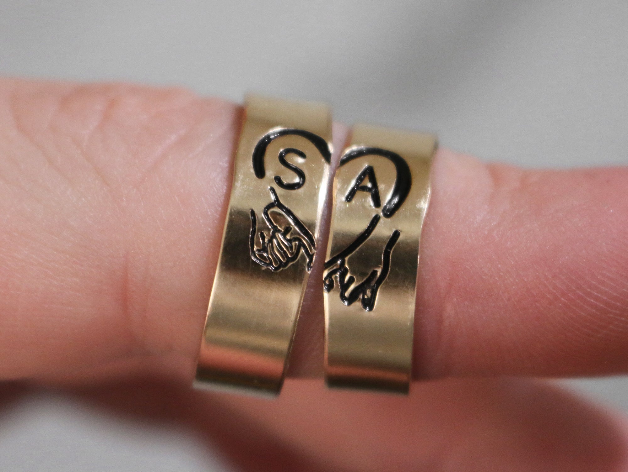 Pinky Promise Couple Initial Ring Set