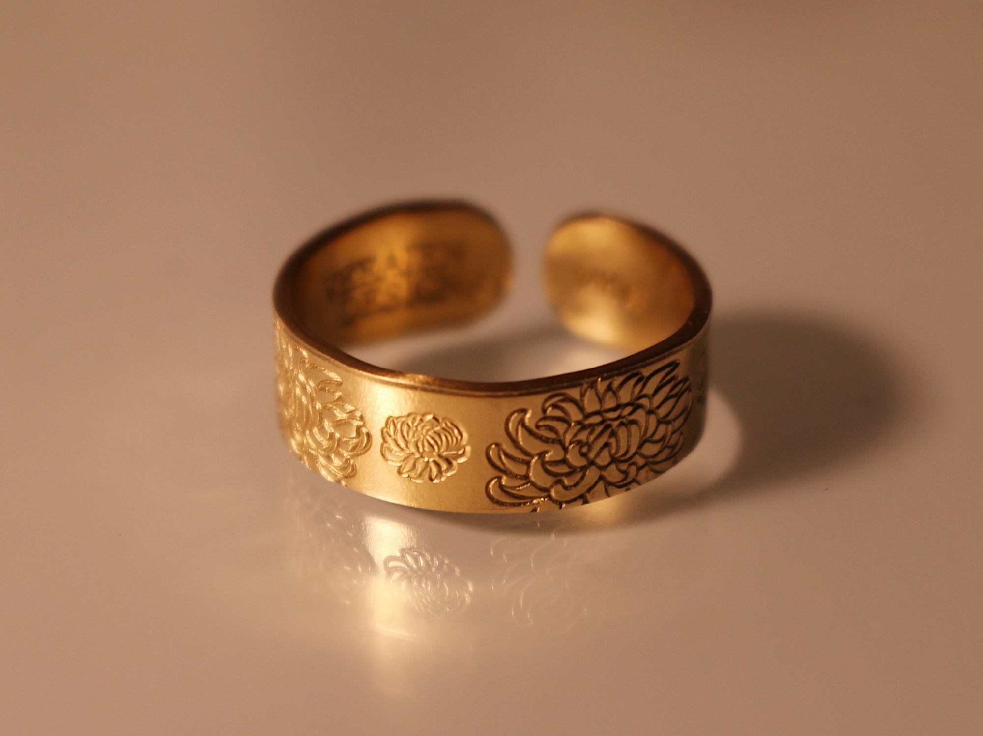 Chrysanthemum Ring - November