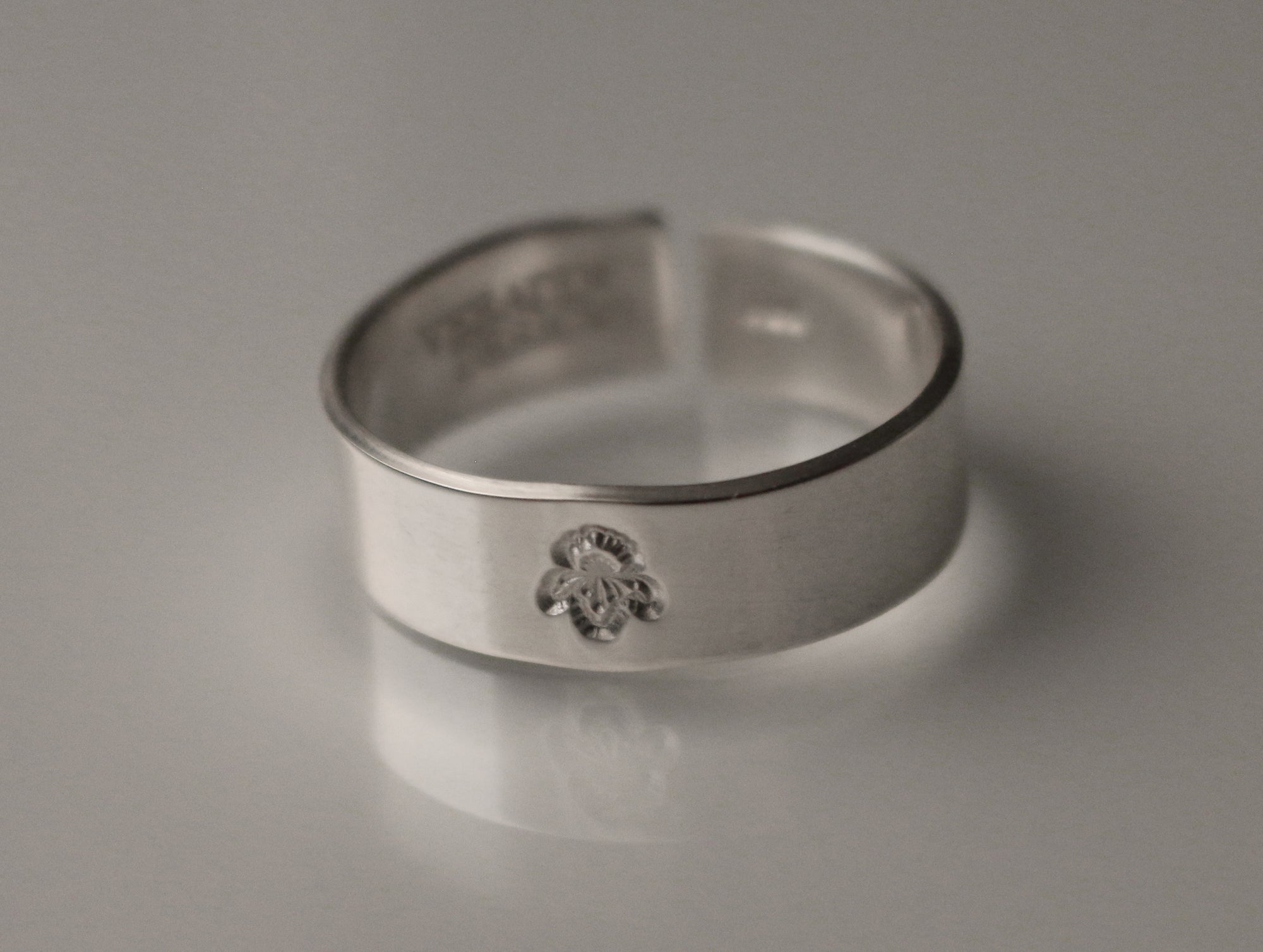 Family Birth Flower Ring