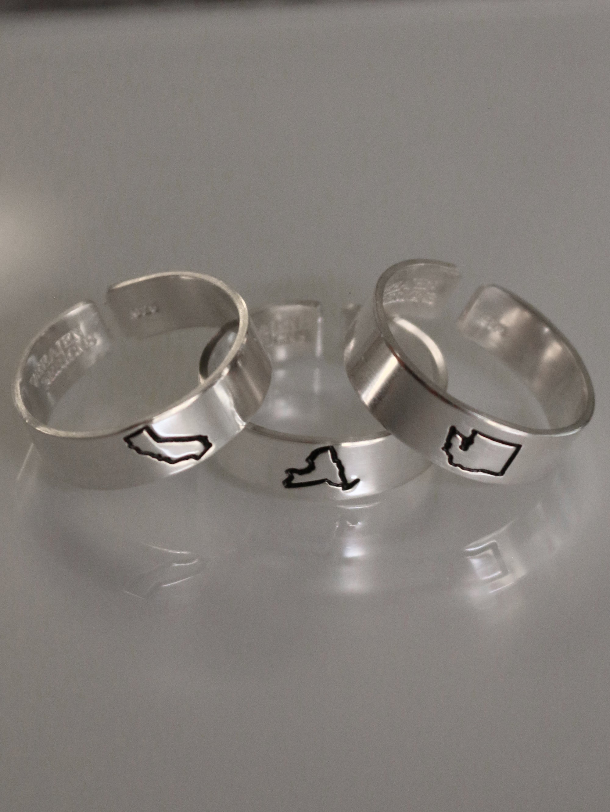US State Outline Ring
