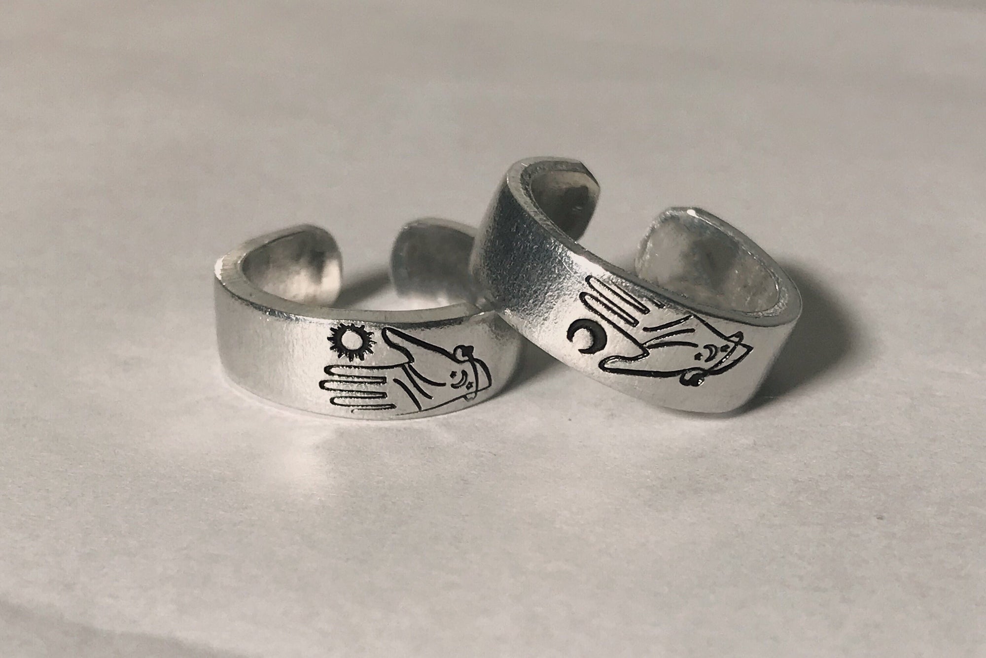 Matching 2 Ring Best Friend Sun & Moon Tarot Hands Stacking Ring Set | Best Friend Birthday Gift | Rings for Sisters | Mystic Hands | Zodiac