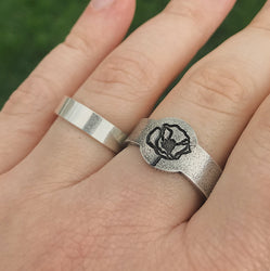August Birth Flower Ring | Poppy Jewelry | Rustic Floral Signet Ring | Best Friend Birthday Gifts | Mother's Day Gift | Best Friend Ring