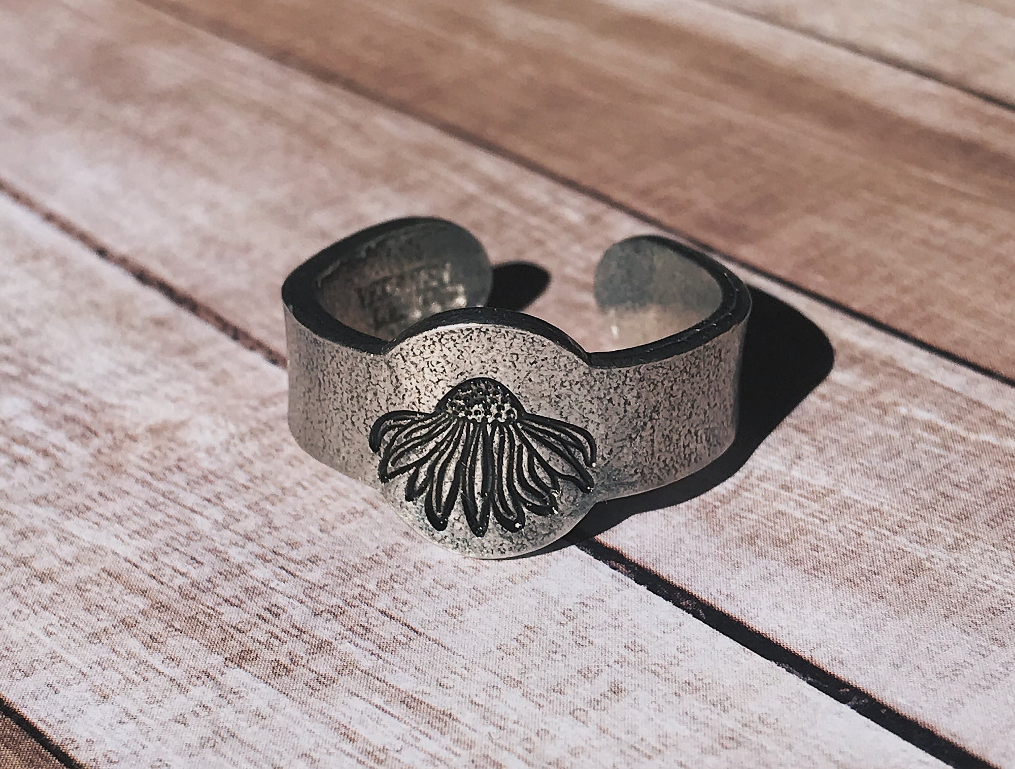 Echinacea Floral Signet Ring | Echinacea Jewelry | Birth Flower Ring | Best Friend Birthday Gifts | Mother's Day Gift | Best Friend Ring