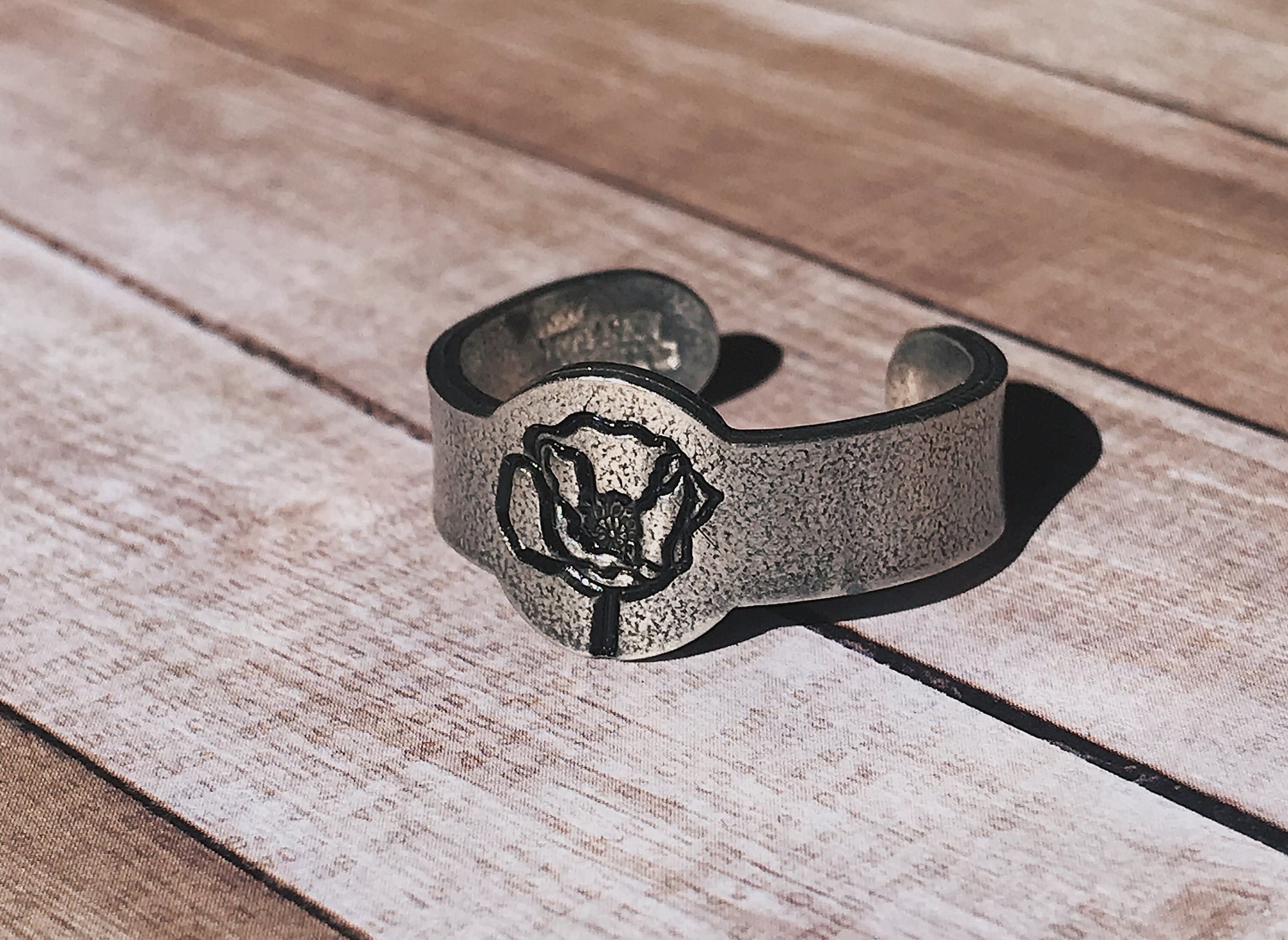 August Birth Flower Ring | Poppy Jewelry | Rustic Floral Signet Ring | Best Friend Birthday Gifts | Mother's Day Gift | Best Friend Ring