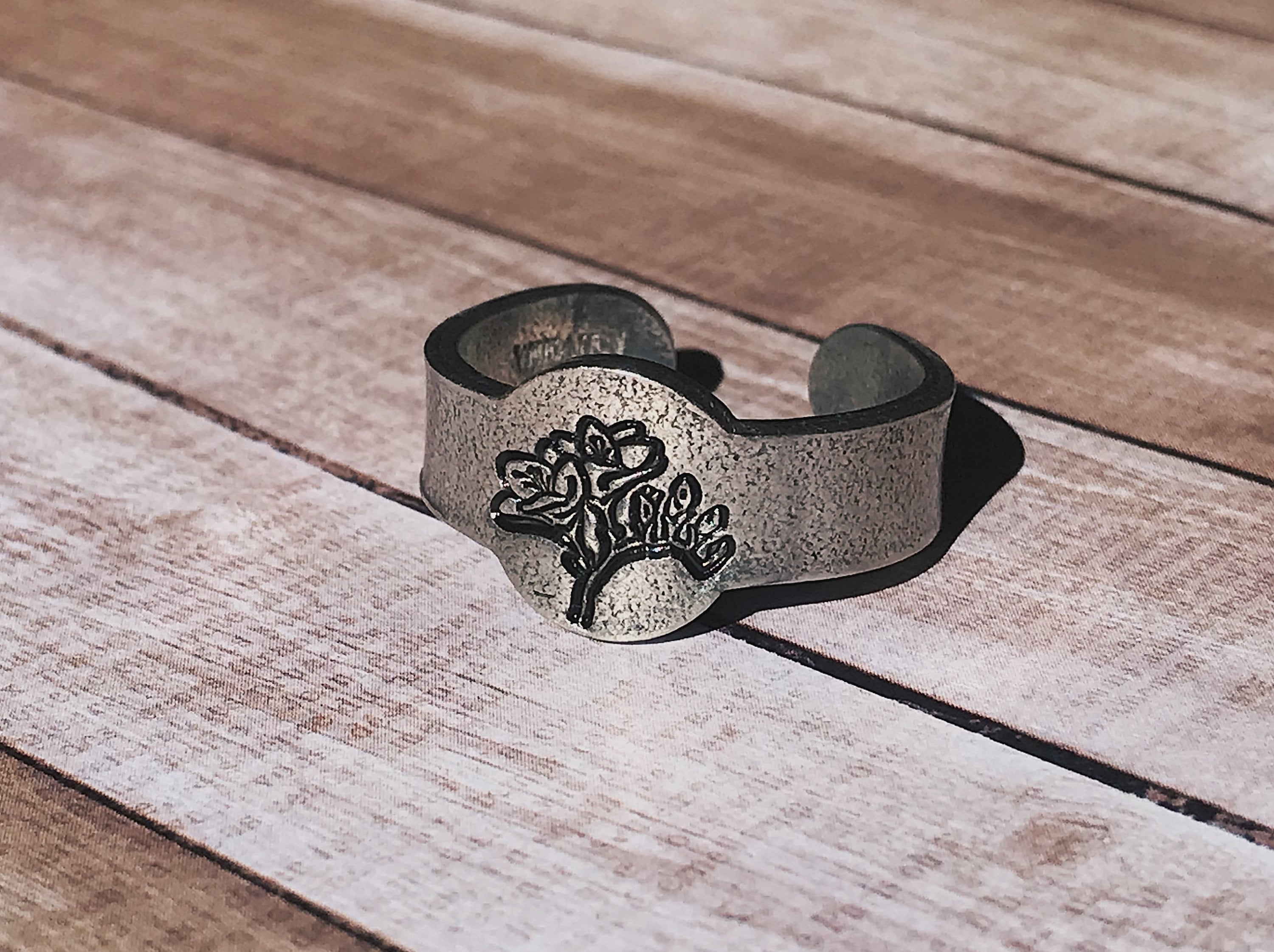 Freesia Floral Signet Ring | Freesia Jewelry | Birth Flower Ring | Best Friend Birthday Gifts | Mother's Day Gift | Best Friend Ring