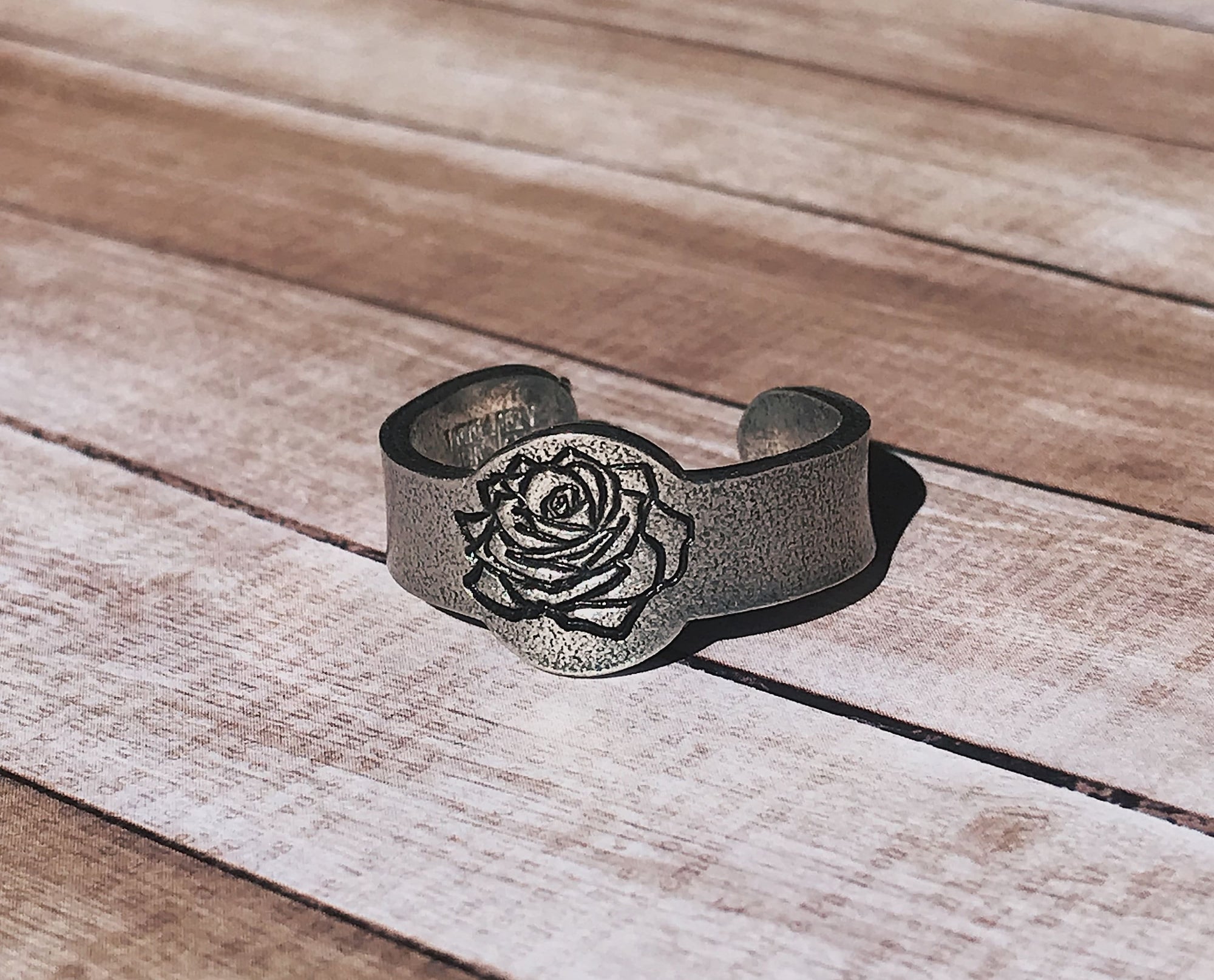 June Birth Flower Ring | Rose Jewelry | Rustic Floral Signet Ring | Best Friend Birthday Gifts | Mother's Day Gift | Best Friend Ring
