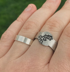 May Birth Flower Ring | Lily of the Valley Jewelry | Floral Signet Ring | Best Friend Birthday Gifts | Mother's Day Gift | Best Friend Ring