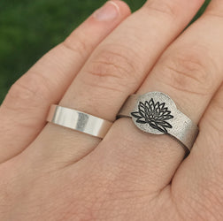 July Birth Flower Ring | Water Lily Jewelry | Rustic Floral Signet Ring | Best Friend Birthday Gifts | Mother's Day Gift | Best Friend Ring