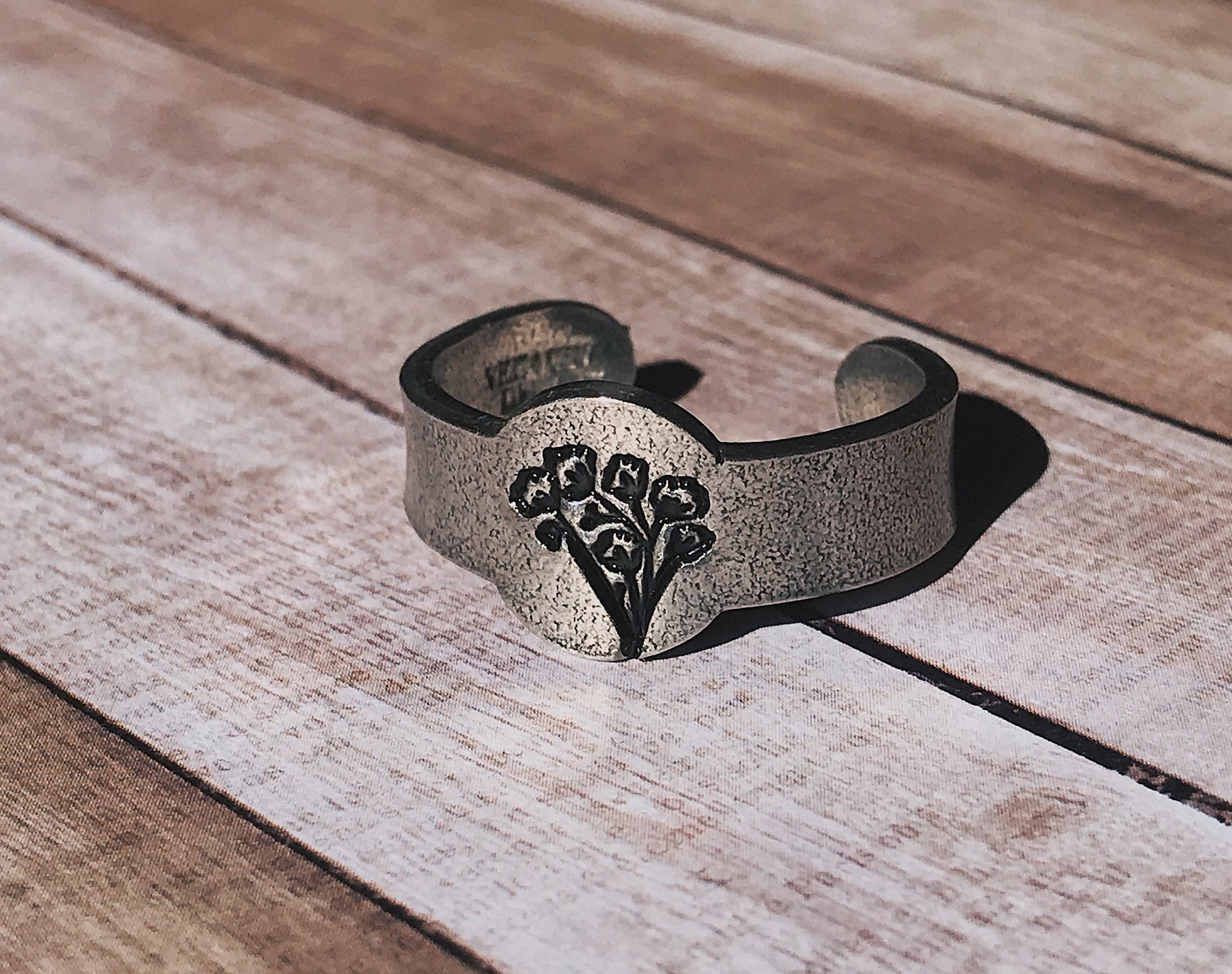 Baby's Breath Floral Signet Ring | Babys Breath Jewelry | Birth Flower Ring | Best Friend Birthday Gifts | Mother's Day Gift | Best Friend