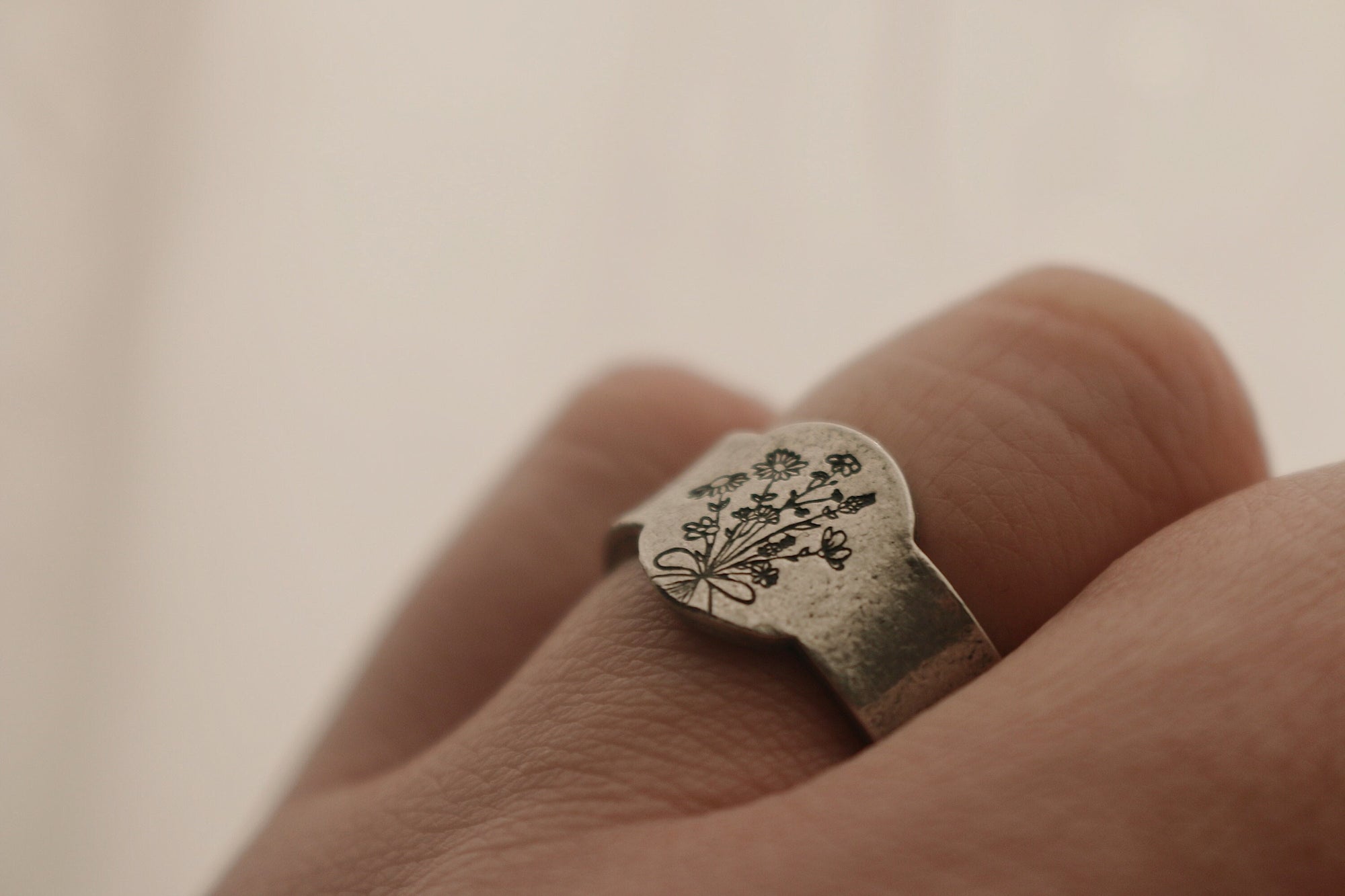 Wildflower Bouquet Ring | Rustic Floral Signet Ring | Best Friend Birthday Gift | Mother's Day Gift | Wild Flower Jewelry | Floral Jewelry