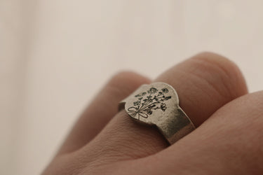 Wildflower Bouquet Ring | Rustic Floral Signet Ring | Best Friend Birthday Gift | Mother's Day Gift | Wild Flower Jewelry | Floral Jewelry