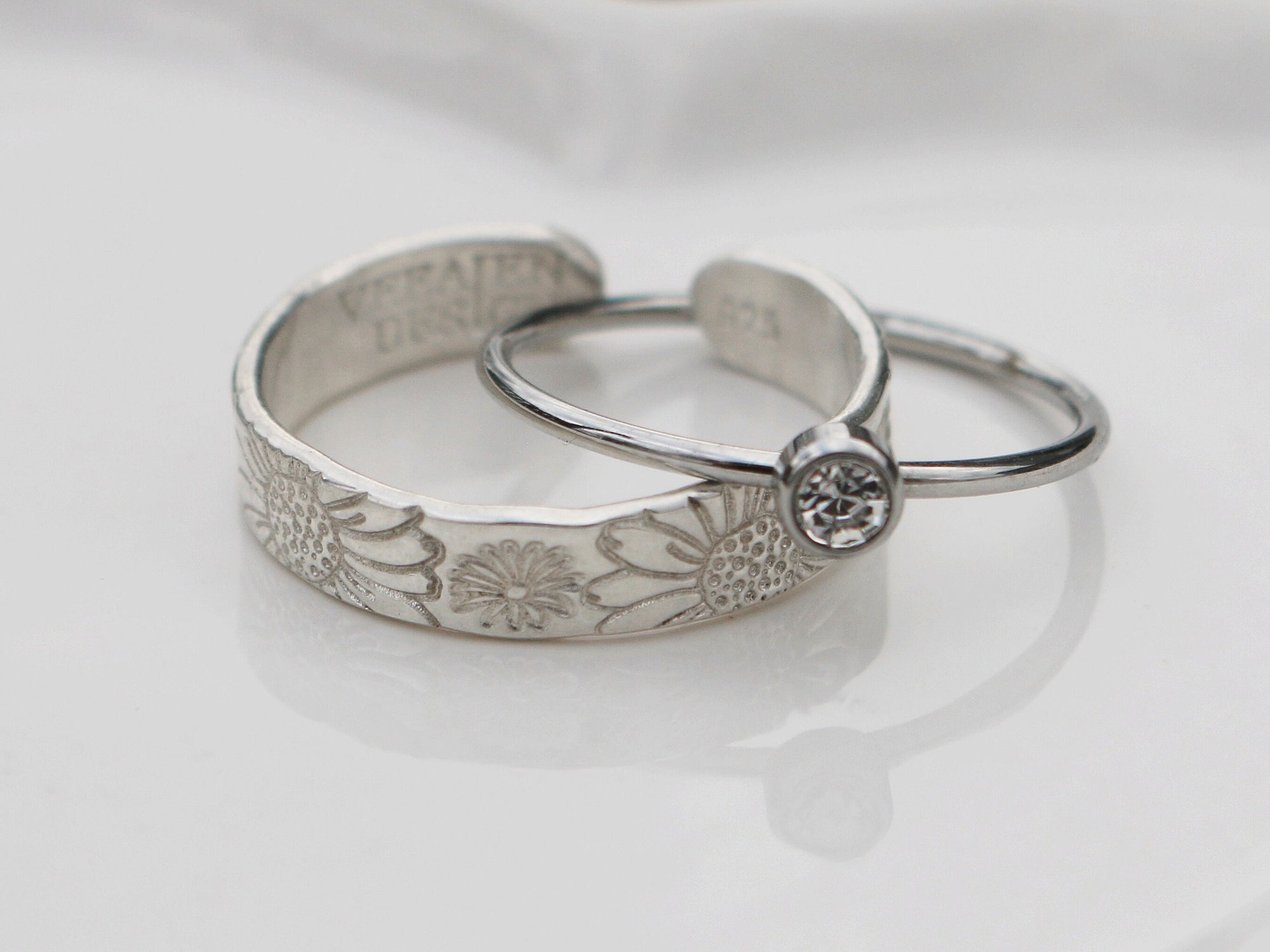 2 Ring Birth Flower and Birthstone Ring Set • Gemstone Ring in Stainless Steel • Dainty Birthstone Ring • Stacking Ring • Gifts for Mom