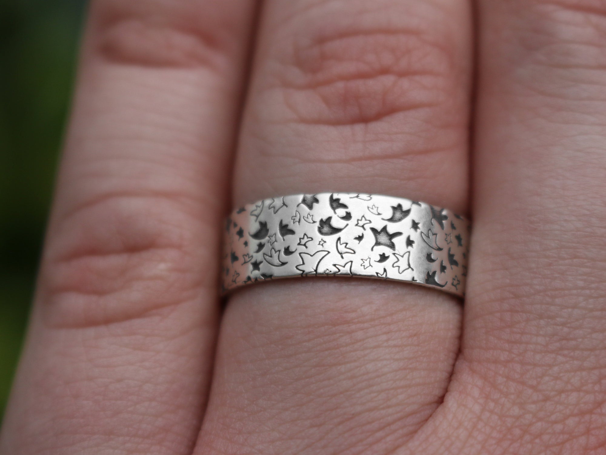 Heartstopper Leaves Ring - Shaded - Sterling Silver