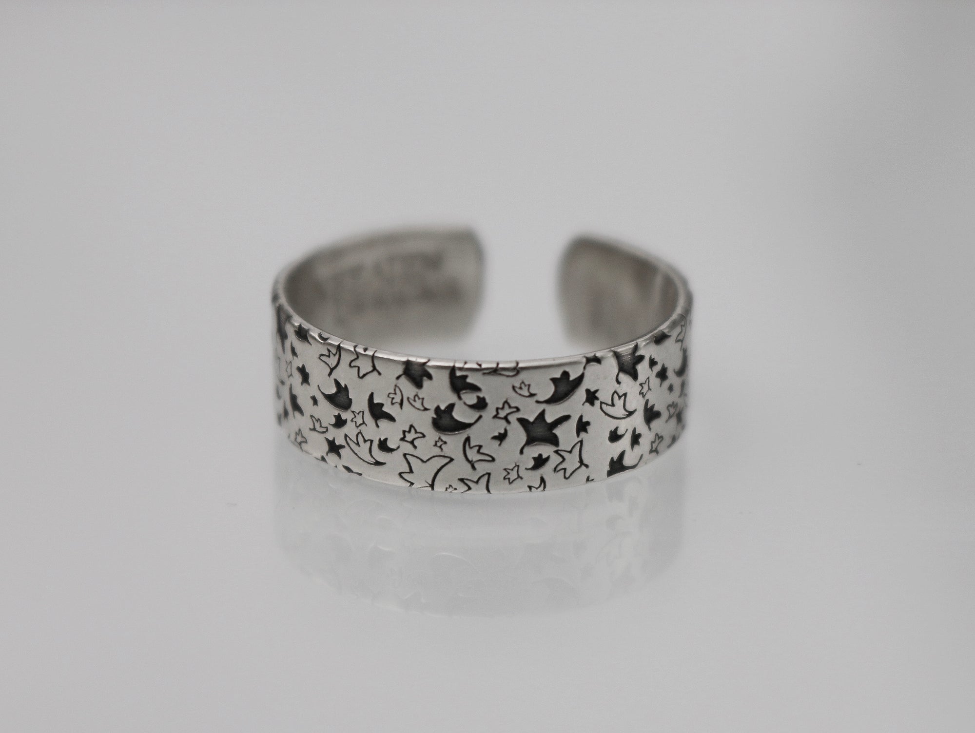 Heartstopper Leaves Ring - Shaded - Sterling Silver