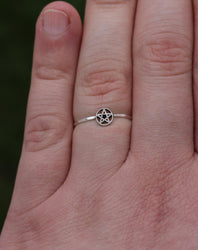 Dainty Pentacle Ring | Best Friend Birthday Gift | Halloween Ring | Mystic Pagan Jewelry | Wiccan Ring | Witchcore Jewelry