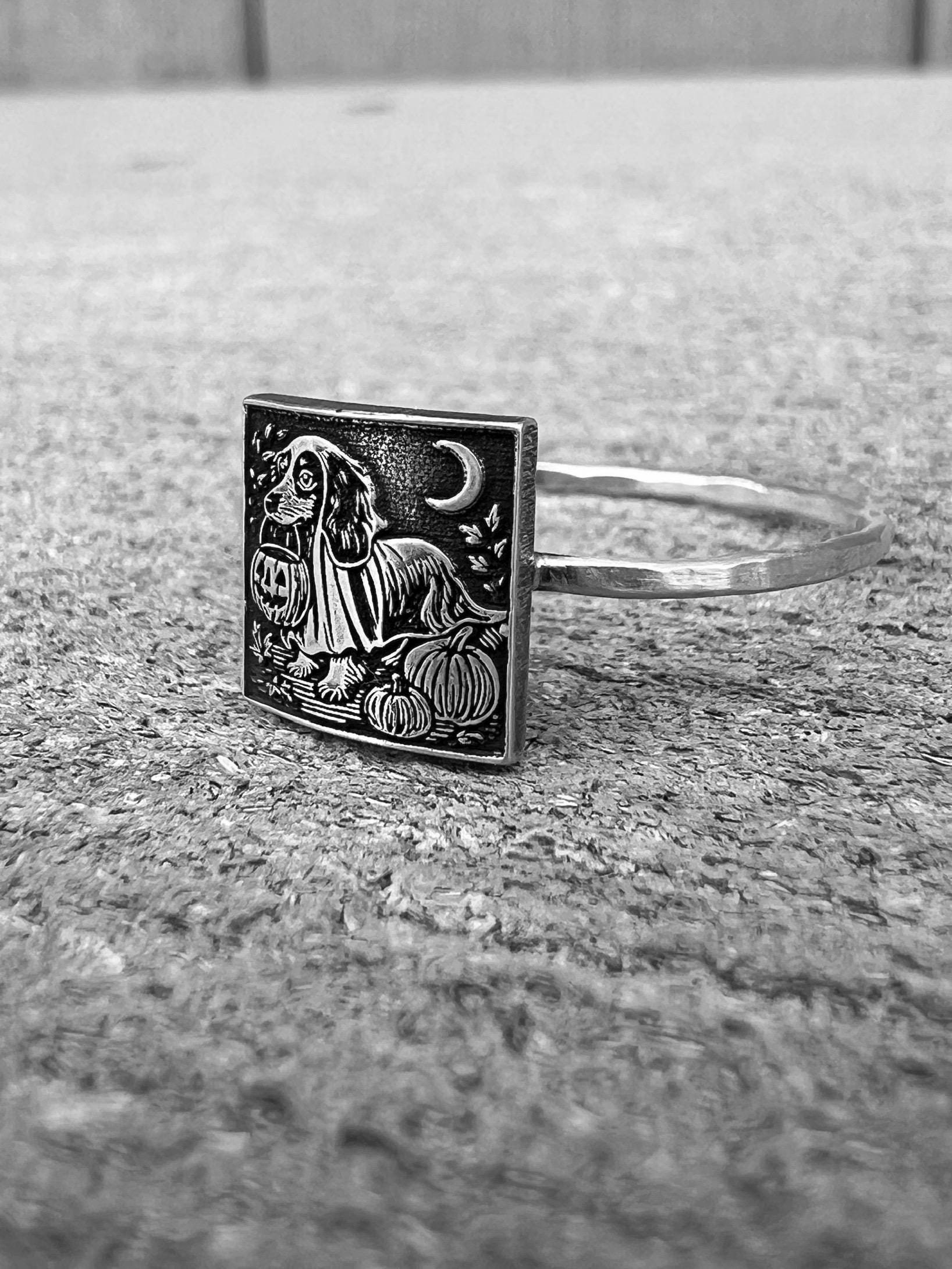 Vintage Halloween Ring | Halloween Jewelry Gift | Cute Ghost Dachshund Ring | Ghost Dog | Trendy Retro Halloween Ring | Nostalgic Halloween
