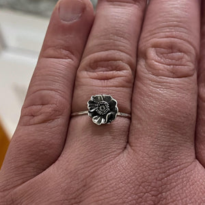Poppy Ring | Delicate Poppy Flower Jewelry | Botanical Ring Nature Lovers & Gardeners | Memorial Gift for Loss | Sentimental Flower Jewelry