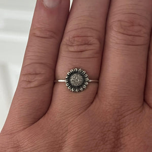 Sunflower Stacking Ring | Detailed Sunflower Jewelry | Cottagecore Nature Ring for Summer | Gift for Her | Symbol of Happiness & Adoration