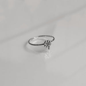 Four Leaf Clover Ring | Good Luck Charm Jewelry | Dainty Lucky Ring for Women | Cloverleaf Ring | Best Friend Minimalist Stacking Ring