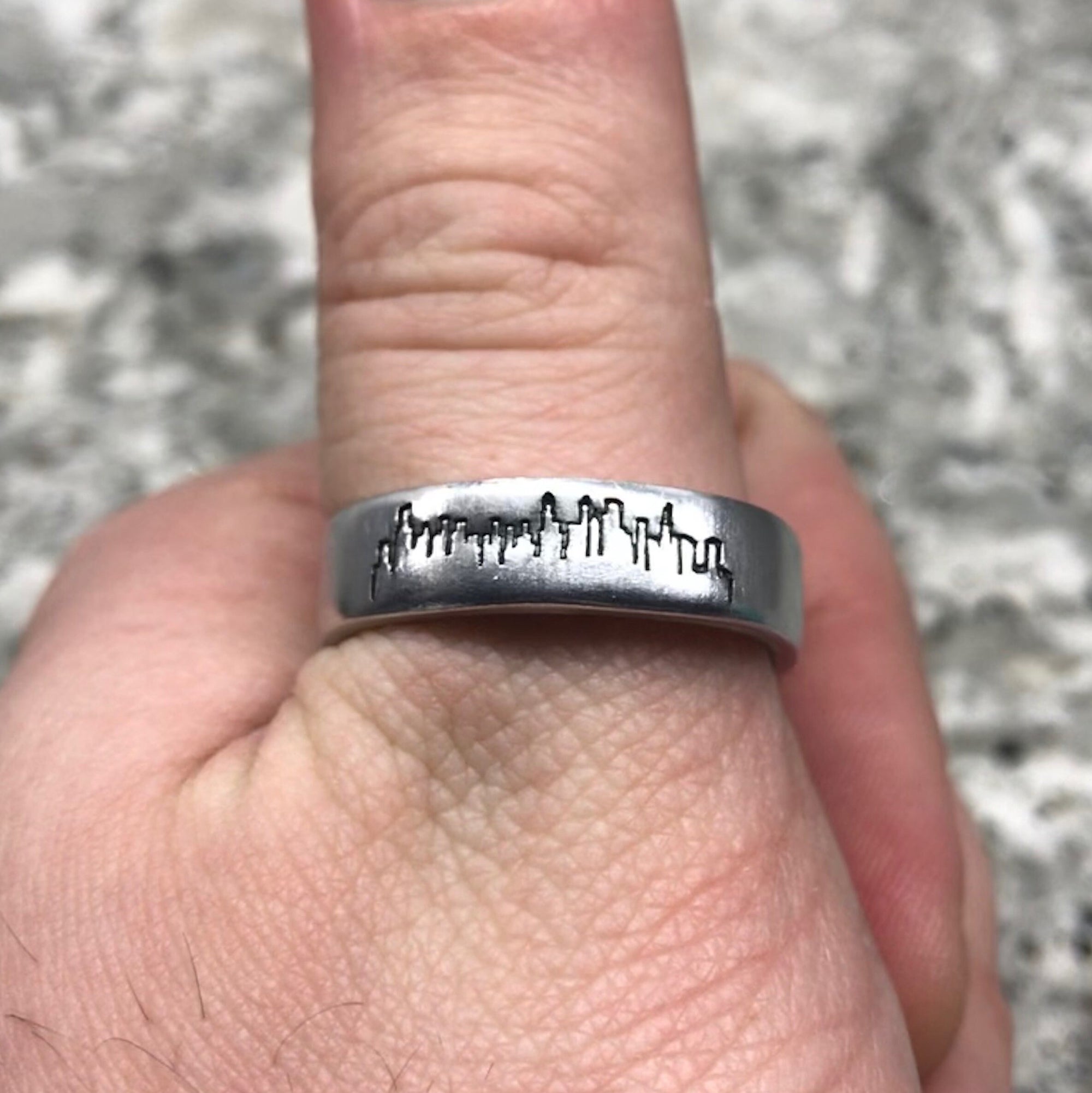 Chicago Skyline Minimalist Stacking Ring | The Windy City Cityscape Ring | Dainty Silver Ring | Long Distance IL | College Student Gift