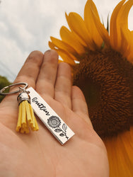 Sunflower Custom Name Tassel Keychain (1) | Birth Flower Jewelry | Sunflower Gift | Wildflower Keyring | Best Friend Gifts | Mother Daughter