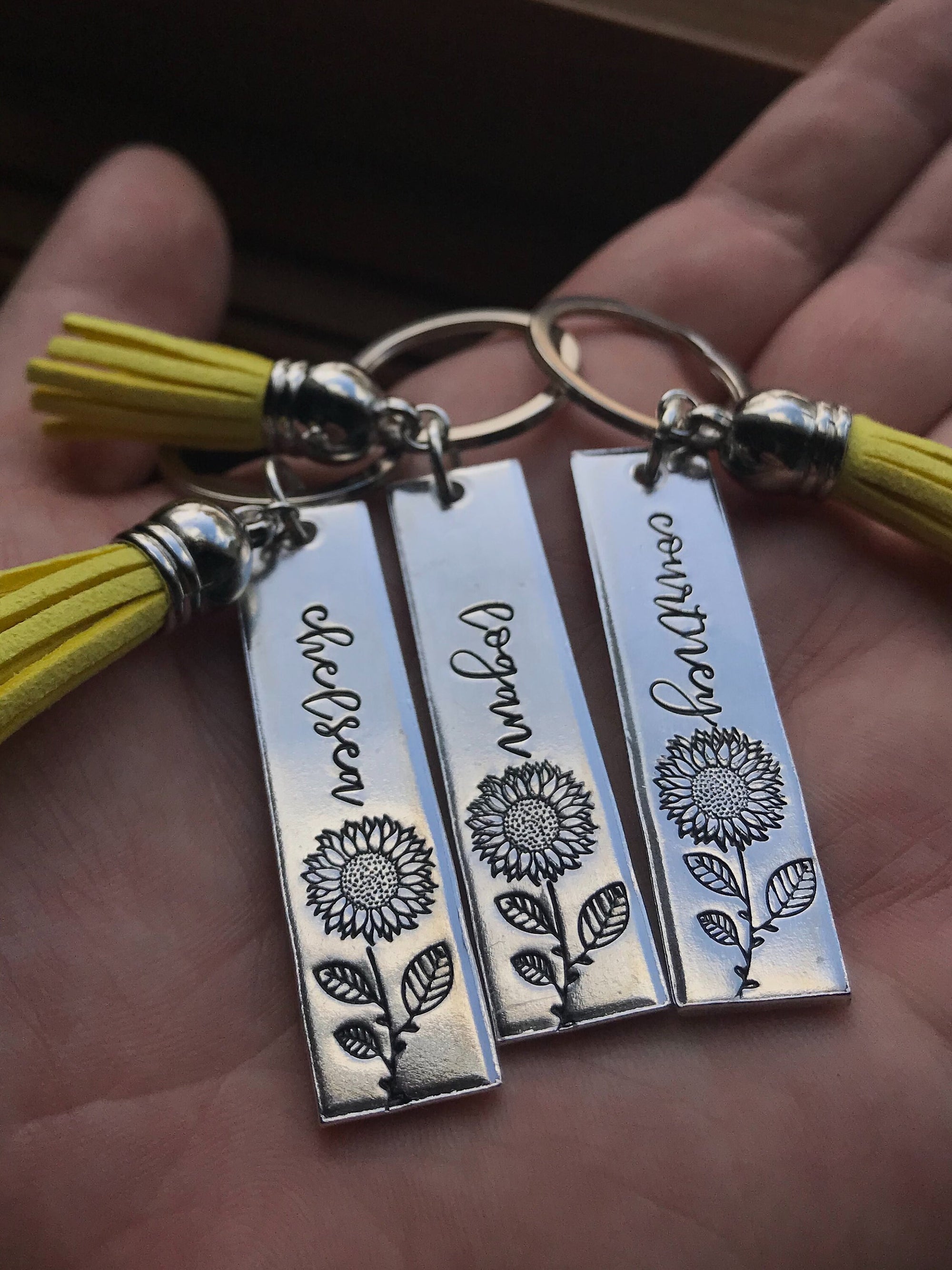 Sunflower Custom Name Tassel Keychain (1) | Birth Flower Jewelry | Sunflower Gift | Wildflower Keyring | Best Friend Gifts | Mother Daughter
