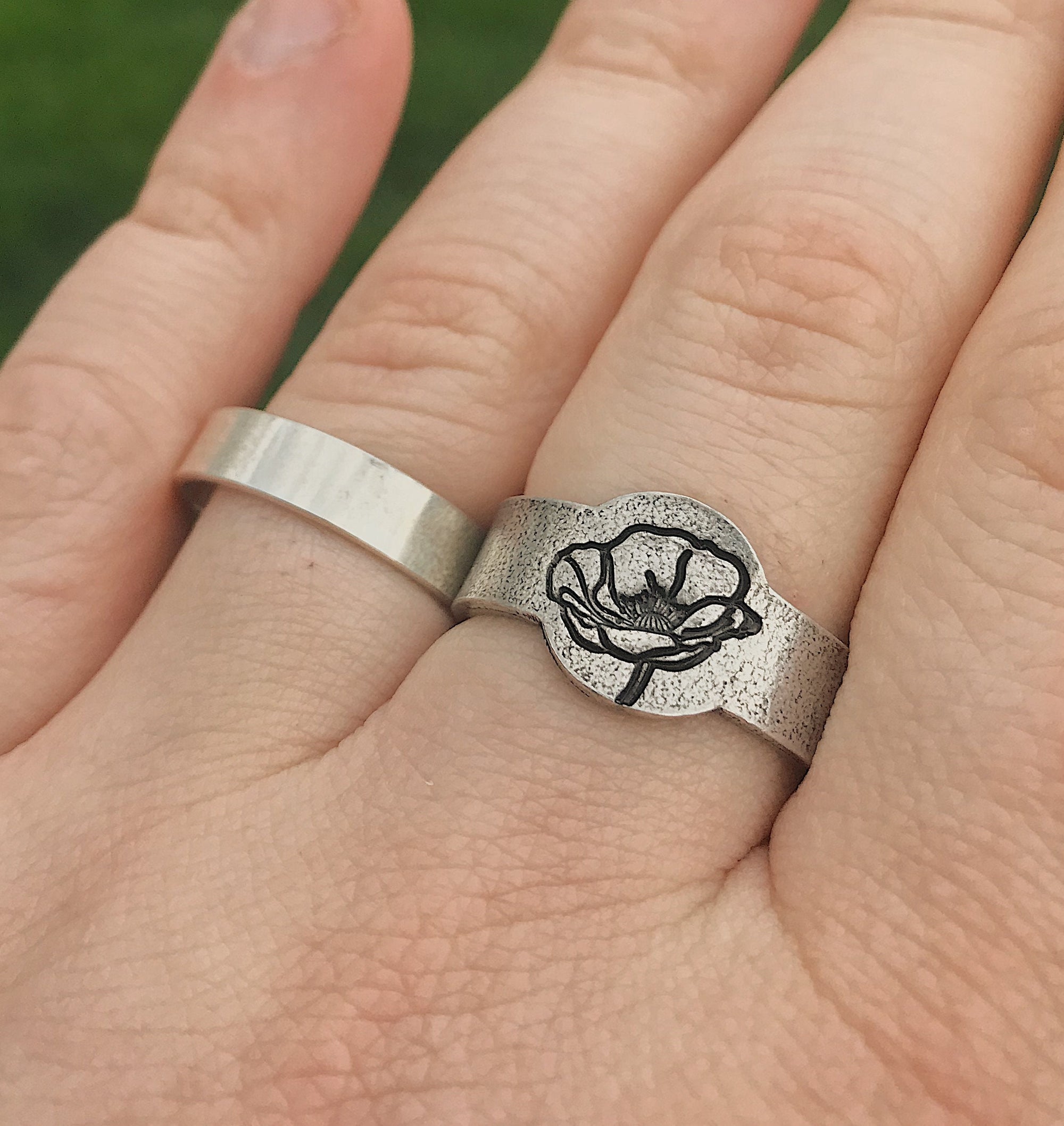 August Birth Flower Ring | Poppy Jewelry | Rustic Floral Signet Ring | Best Friend Birthday Gifts | Mother's Day Gift | Best Friend Ring