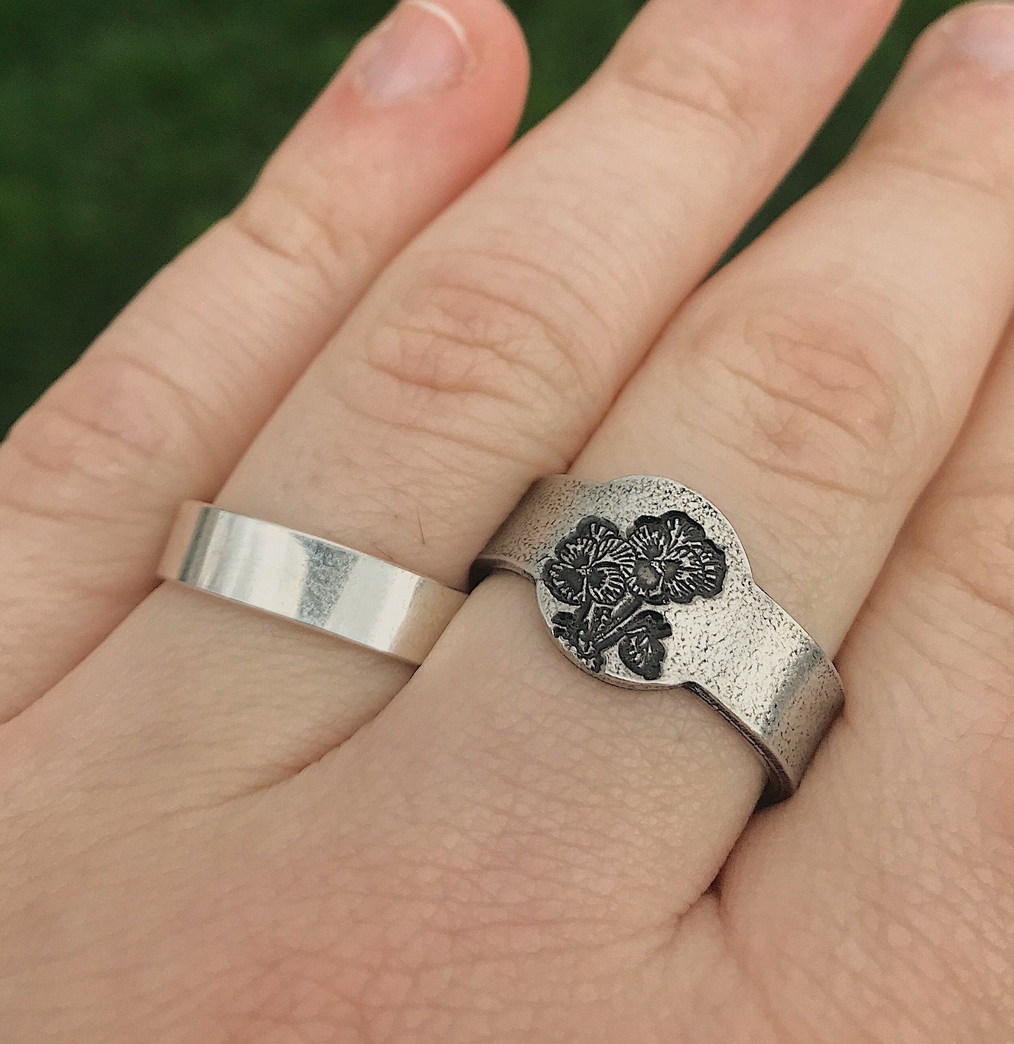 Pansy Floral Signet Ring | Pansy Jewelry | Rustic Birth Flower Ring | Best Friend Birthday Gifts | Mother's Day Gift | Best Friend Ring