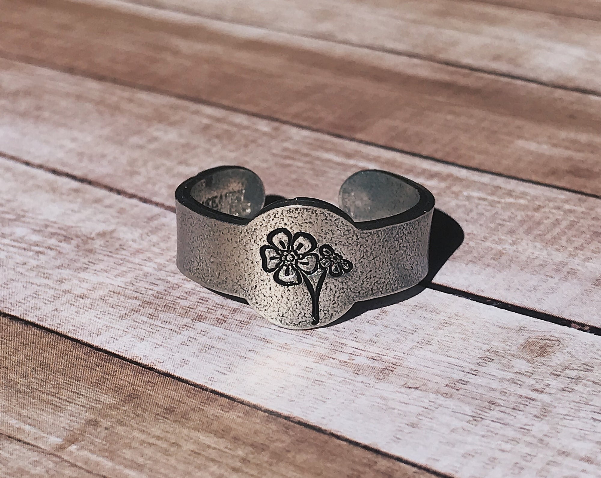 Forget Me Not Floral Signet Ring | Myosotis Jewelry | Birth Flower Ring | Best Friend Birthday Gifts | Mother's Day Gift | Best Friend Ring