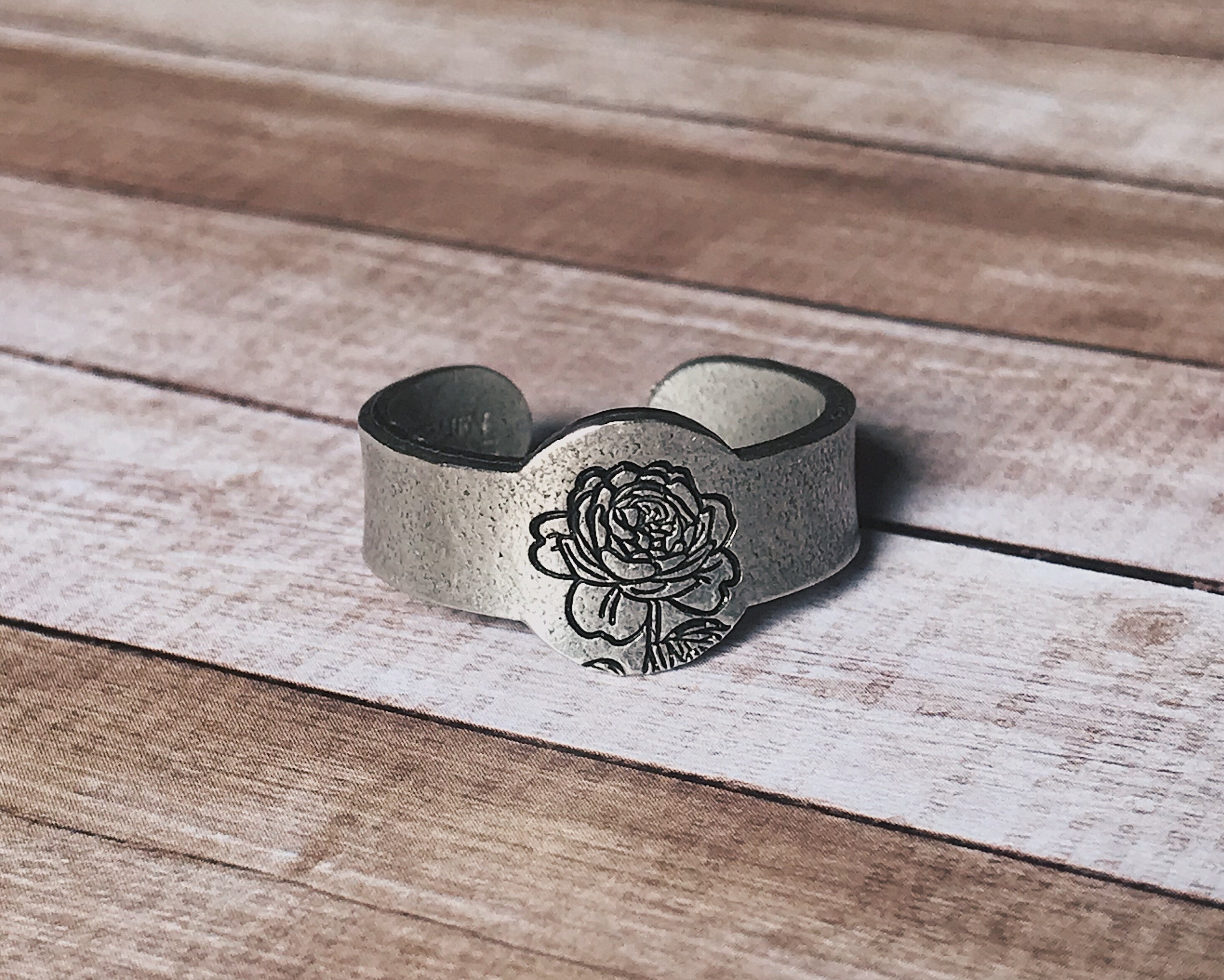 Peony Floral Signet Ring | Peony Jewelry | Rustic Birth Flower Ring | Best Friend Birthday Gifts | Mother's Day Gift | Best Friend Ring
