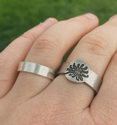 Wildflower Floral Signet Ring | Wildflower Jewelry | Birth Flower Ring | Best Friend Birthday Gifts | Mother's Day Gift | Best Friend Ring
