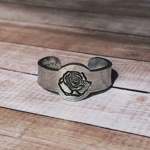 June Birth Flower Ring | Rose Jewelry | Rustic Floral Signet Ring | Best Friend Birthday Gifts | Mother's Day Gift | Best Friend Ring