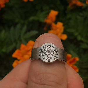 October Birth Flower Ring | Marigold Jewelry | Rustic Floral Signet Ring | Best Friend Birthday Gifts | Mother's Day Gift | Best Friend Ring