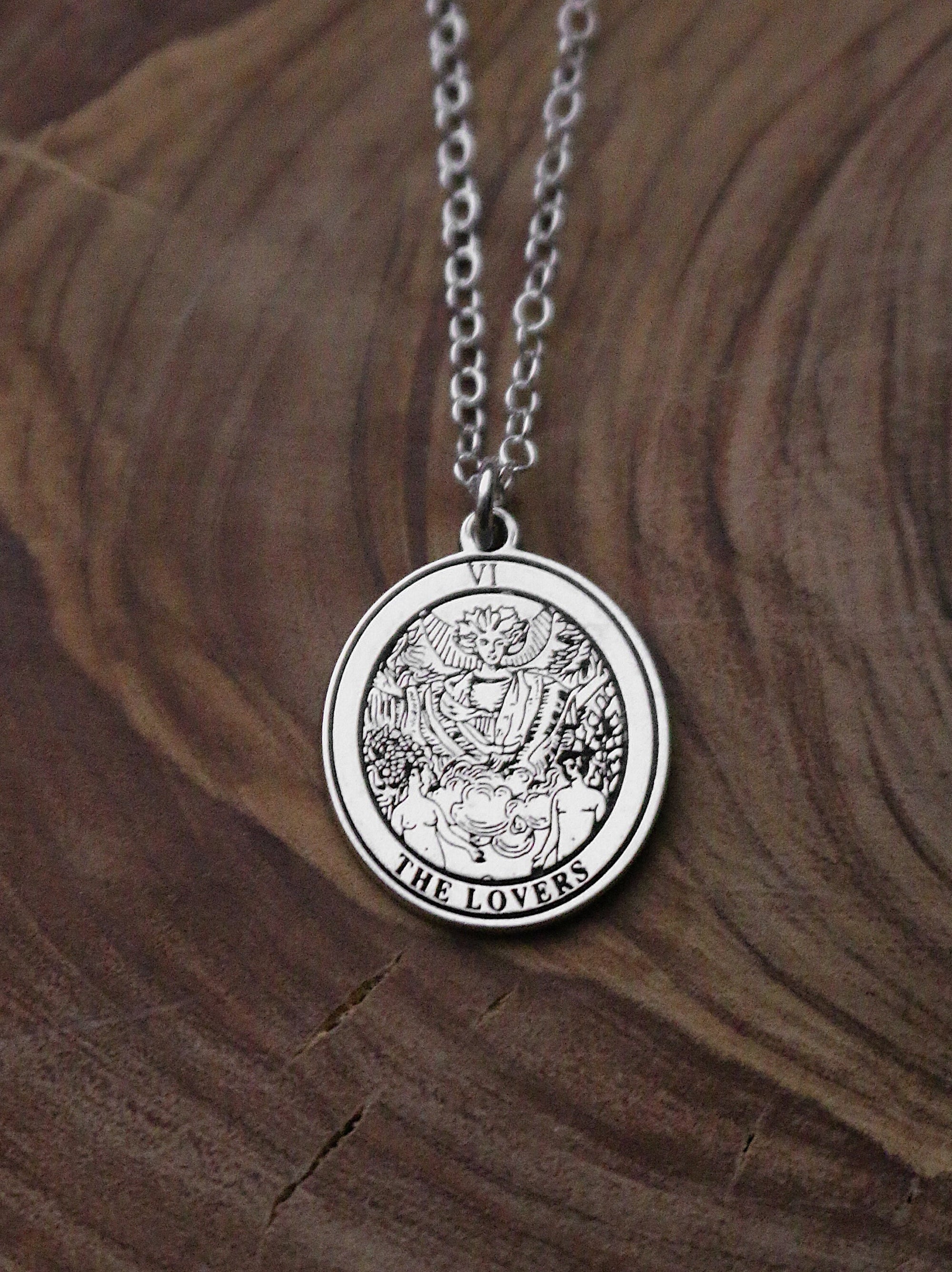 Round The Lovers Tarot Card Necklace | Best Friend Birthday Gift | Tarot Card Necklace | Celestial Mystic Jewelry | Dainty Witch Necklace